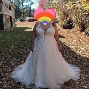 Plus size wedding dress